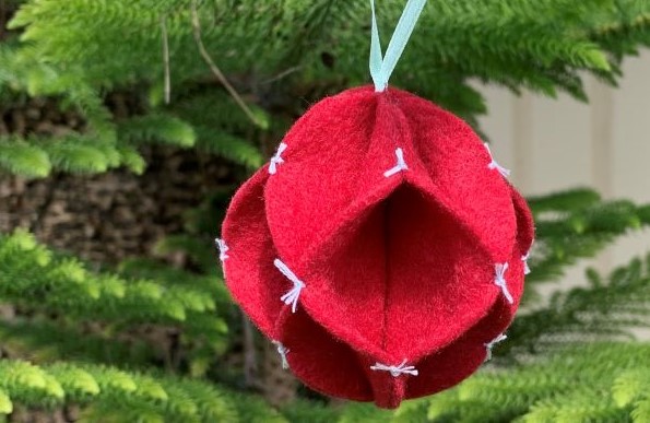 Get Ready for Christmas – Felt Bauble Ornaments
