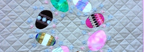 Bonus Pattern – Easter Egg Reverse Applique Mini Quilt